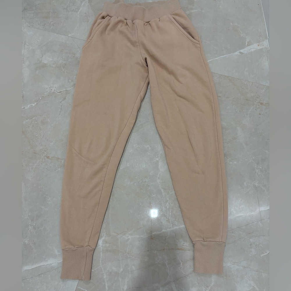 NASTY GAL COLLECTION
High Waisted Tan Color Sweatpants Size 2 Elastic Waist Cuff